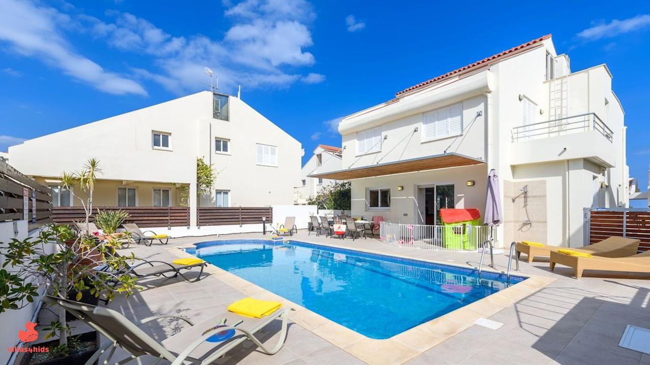 Kristalla Holiday home Paralimni